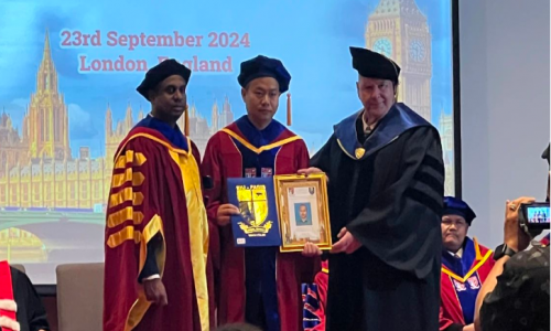 宇航工業(yè)交換機(jī)張總被授予歐洲大學(xué)榮譽(yù)博士學(xué)位并榮獲第七屆國際杰出領(lǐng)導(dǎo)人獎(jiǎng)